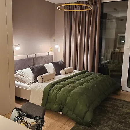 شقة Castle-side Luxury On Danube River Bank,free Parking *