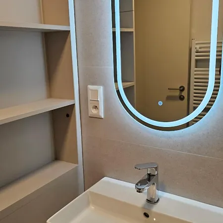 Apartment Castle-side Luxury On Danube River Bank,free Parking *