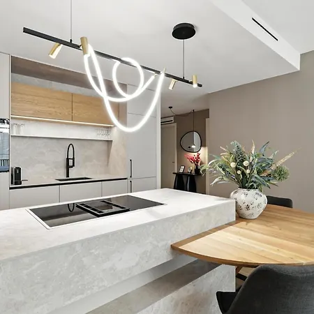 Apartment Castle-side Luxury On Danube River Bank,free Parking Pressburg