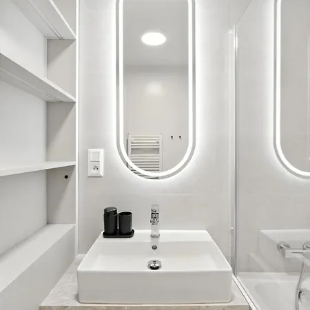 Apartment Castle-side Luxury On Danube River Bank,free Parking