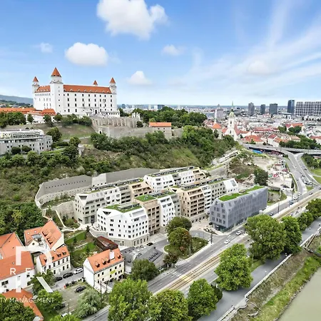 Apartment Castle-side Luxury On Danube River Bank,free Parking Pressburg