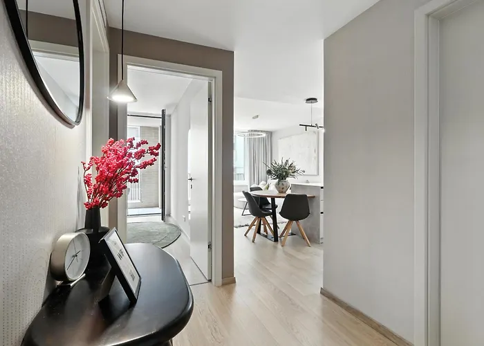 Castle-side Luxury On Danube River Bank,free Parking Appartement Bratislava