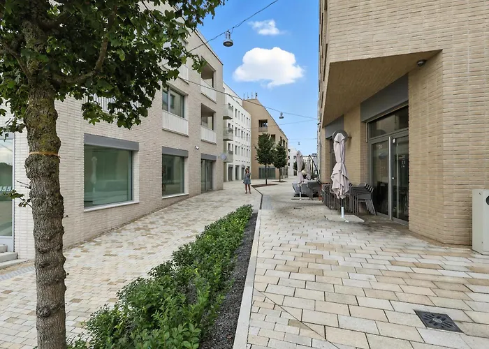 Castle-side Luxury On Danube River Bank,free Parking Appartement Bratislava
