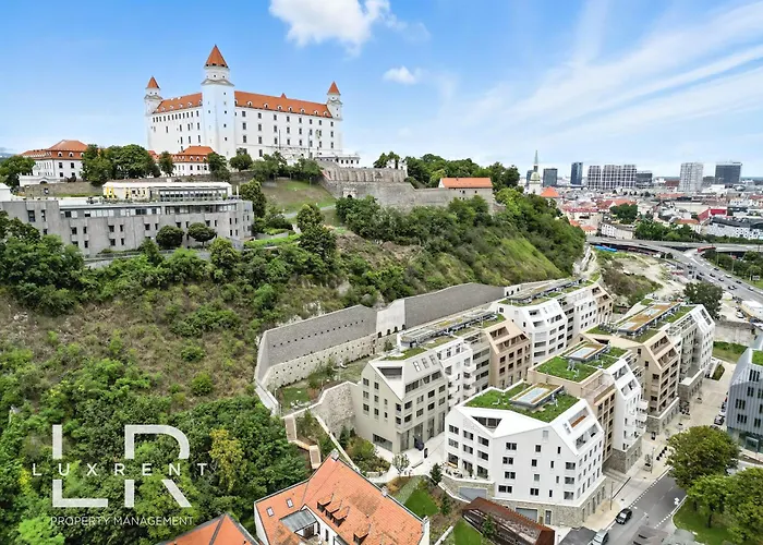 Castle-side Luxury On Danube River Bank,free Parking Appartement Bratislava