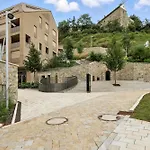 Lejlighed Castle-side Luxury On Danube River Bank,free Parking *