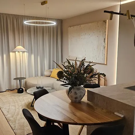 Appartamento Castle-side Luxury On Danube River Bank,free Parking